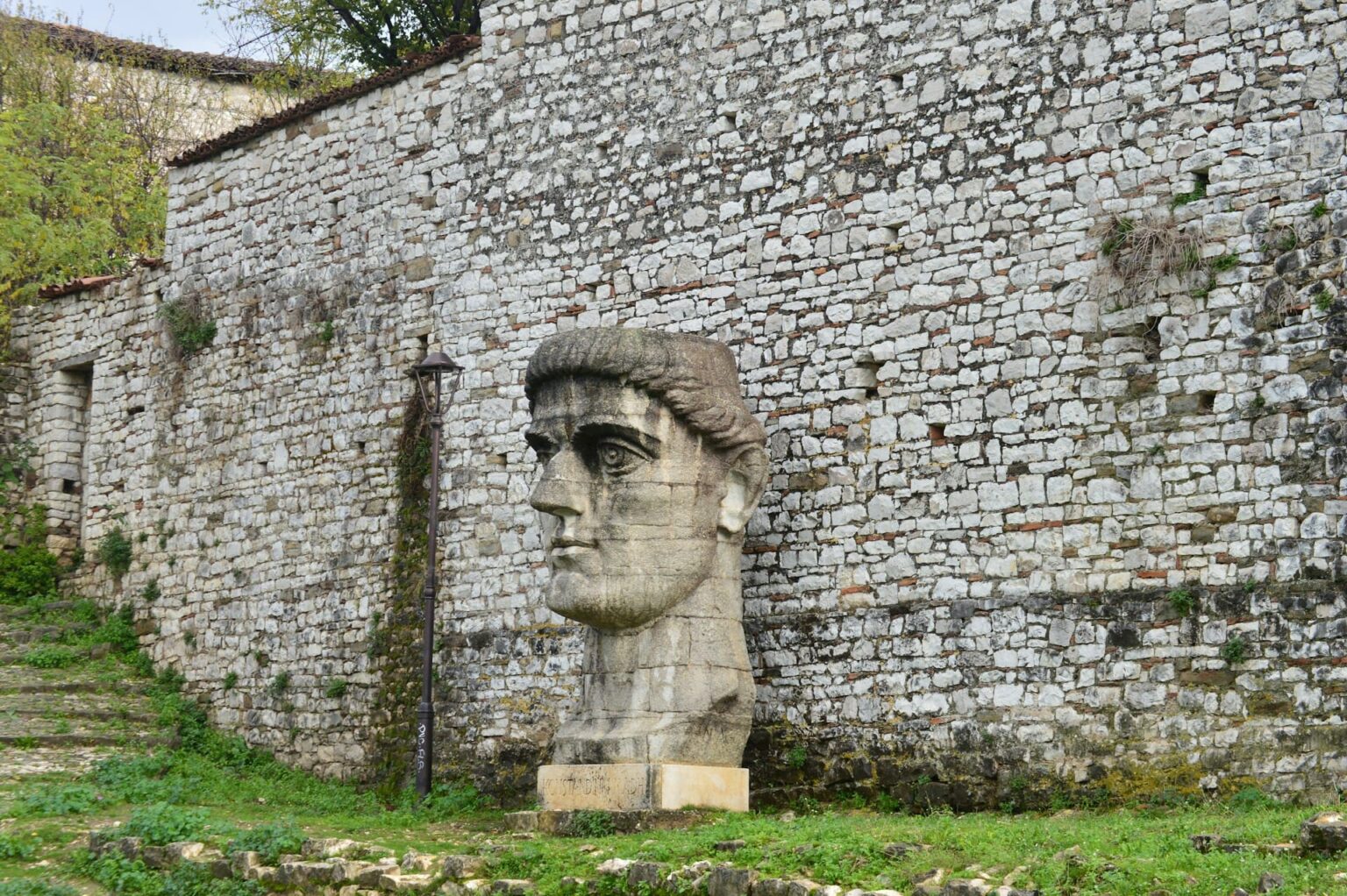 Gêneros (Gjinitë) em albanês