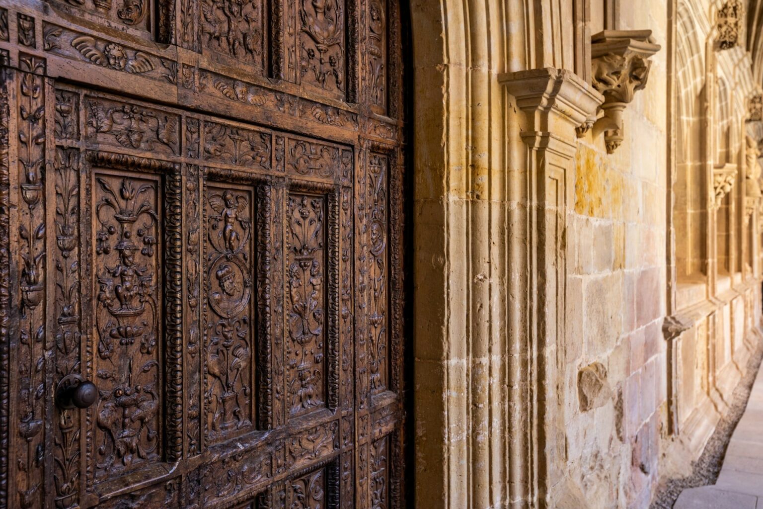 Adjetivos demonstrativos em espanhol