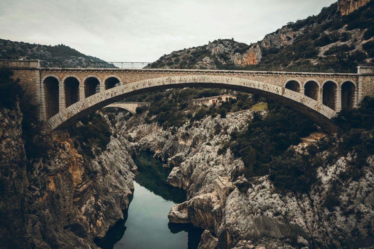 Conectores essenciais em espanhol