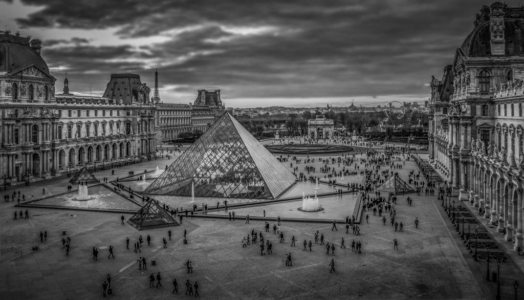 Descobrindo a língua francesa: História e Origem Museu do Louvre