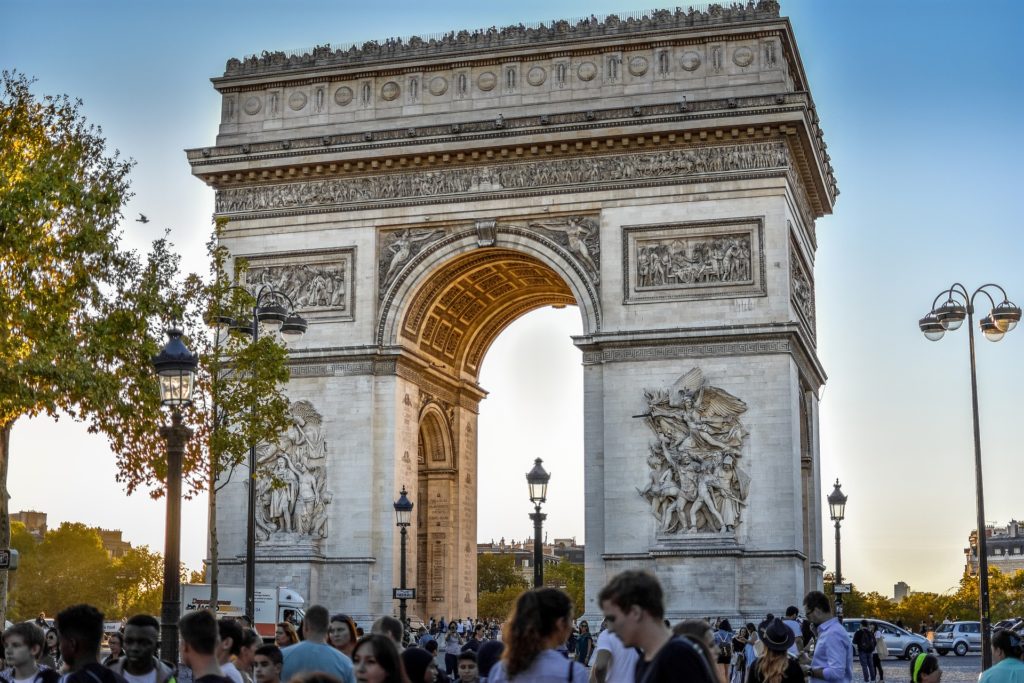 A pronúncia da língua francesa Arco do Triunfo (Arc de Triomphe