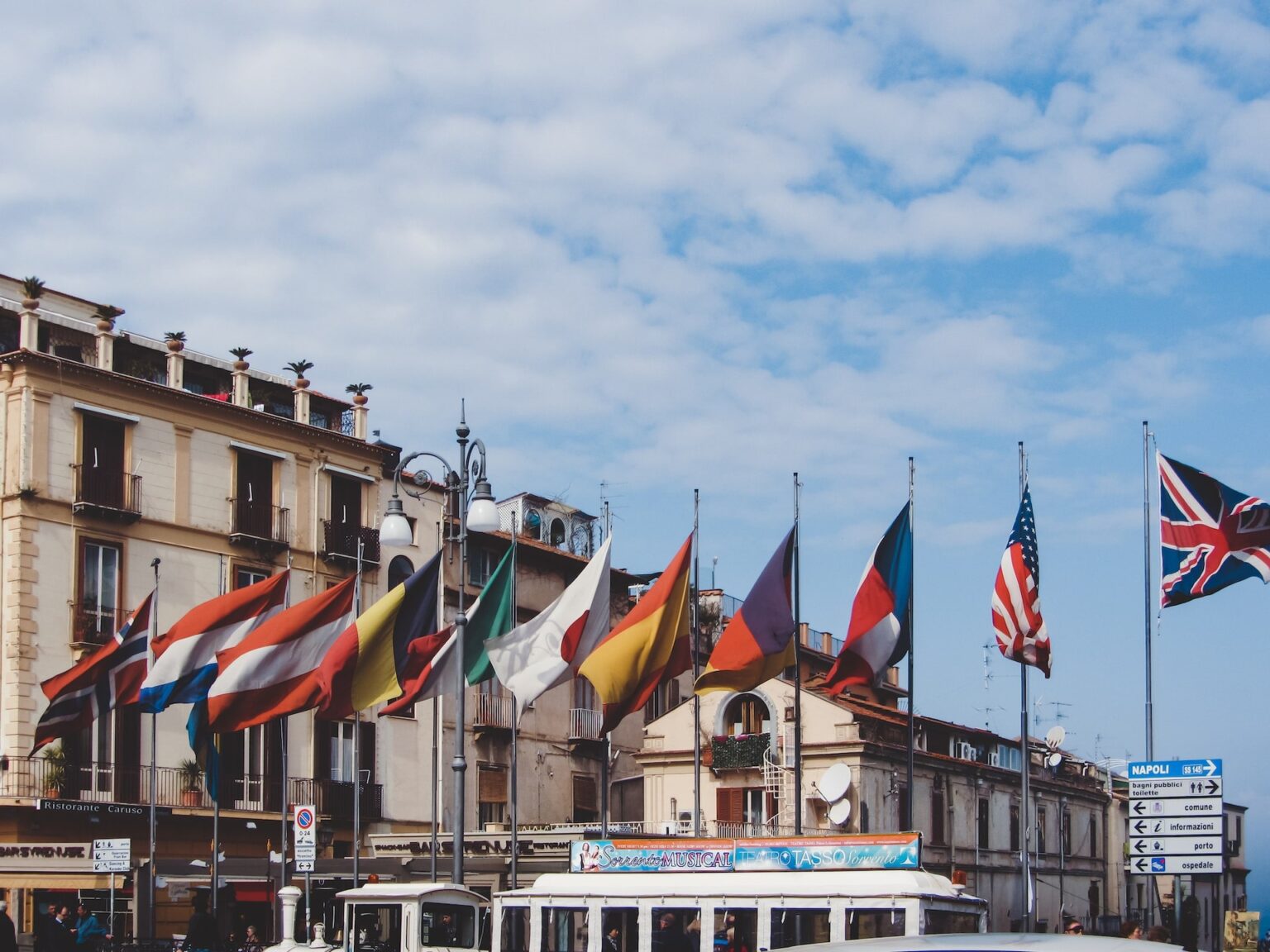 Expressões italianas com nacionalidades